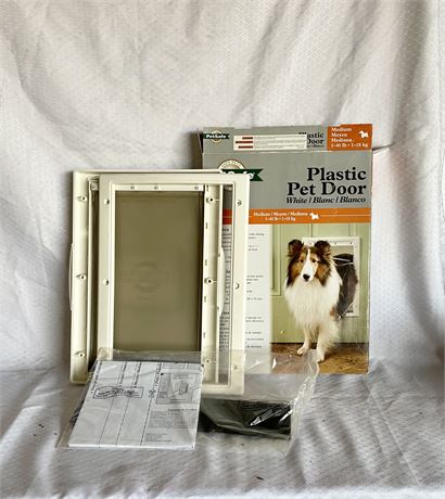 Petmate Plastic Pet Door Medium Size