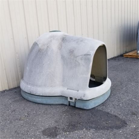 Large Dogloo II Outdoor Doghouse