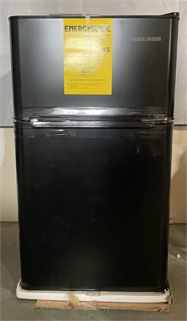 Black & Decker 2 Door Dorm Refrigerator Freezer - Mini Fridge