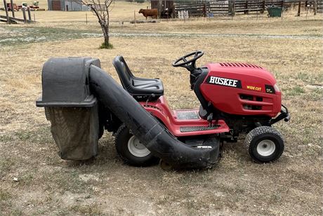 Riding Lawn Mower - Huskee 20 HP 46”