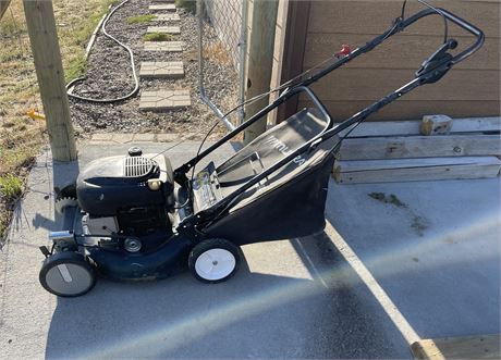 Murray Lawn Mower. - Self Propelled