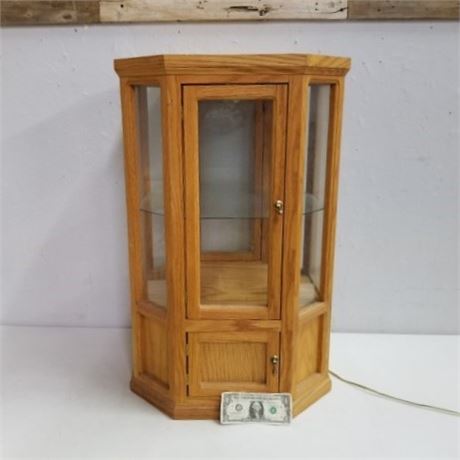 Nice Lighted Table Top Display Case - 19x18x30