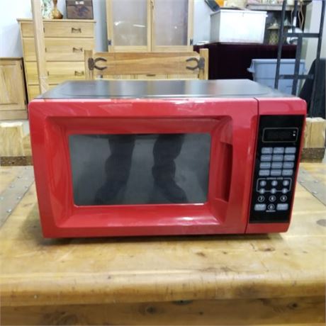 700 Watt Red Microwave - 17x11x10