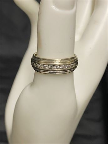 14kt Gold Band Small Diamonds Size 8