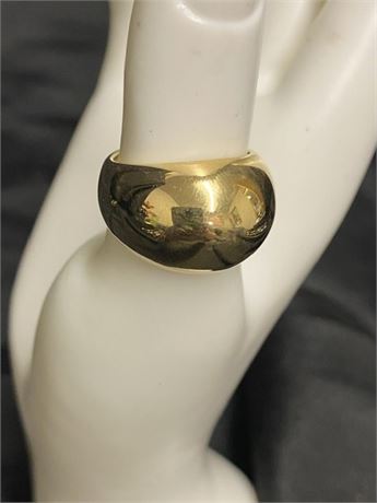 Unmarked Gold Tone Ring - Size 8.5