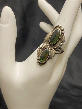 Green Stone Size 8