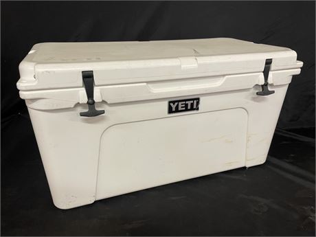 Nice Yeti Cooler - 33x17x18