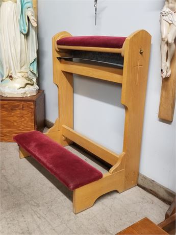 Cushioned Priedeu Prayer Kneeler - 30x19x36