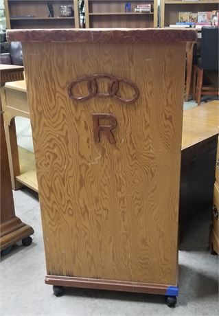 Vintage Rolling Speaker Podium - 15x40