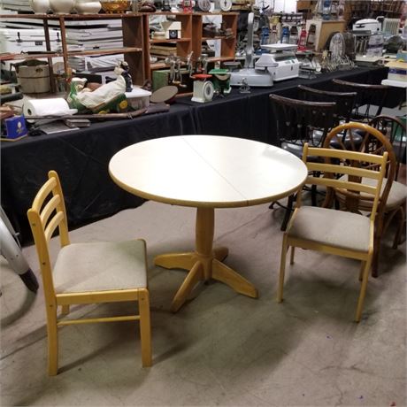 Kitchen Table & Chairs - 42" Diameter