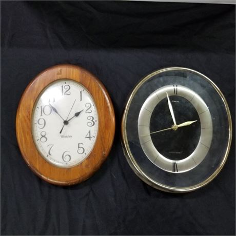 2 Wall Clocks