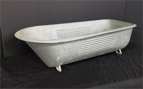 Nice Metal Toddler Bathing Tub...38x18x10