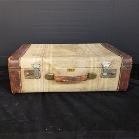 Bridgeport Luggage with Xmas Xtras...21x14x7