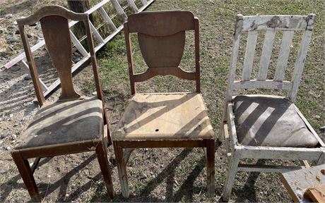 3 VINTAGE WOODEN CHAIRS