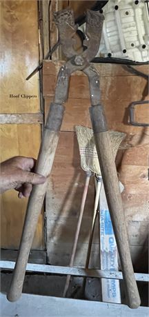 HOOF CLIPPERS