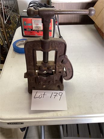 Antique Press or Clamp