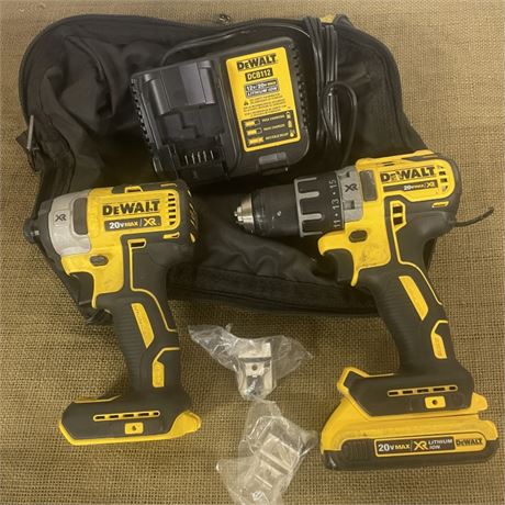 DeWalt 20v Drill/Impact Driver Combo w/ Charger, Battery, Bag, and Belt Hangers