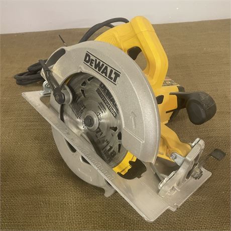 DeWalt Circular Saw, Corded