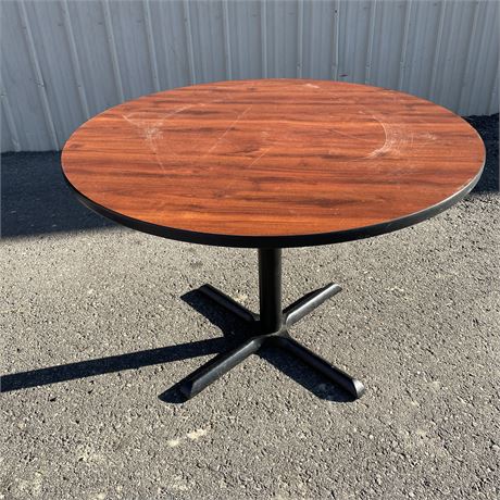 Round Table, 42" dia x 30" tall