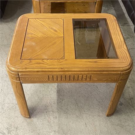 Oak Side Table w/ Glass Insert, 22x28x21