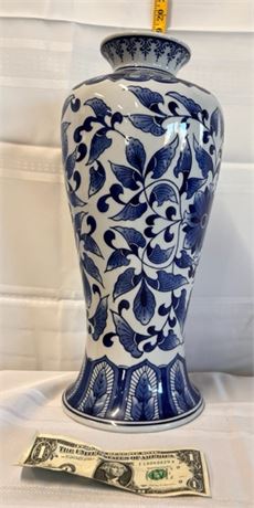 porcelain vase leaf pattern