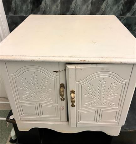 white cabinet