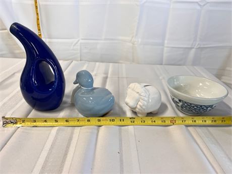 miscellaneous porcelain items