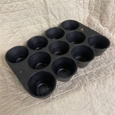 Wagner Cast Iron Muffin Pan -