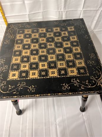 chess/checkers table