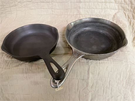 Vintage Wagner Skillet Pair #4 1054 & 8½"