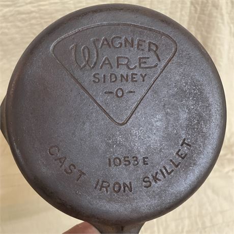 Hard to Find Wagner Sidney -O- #3 Skillet with "Pie" Logo -1053E