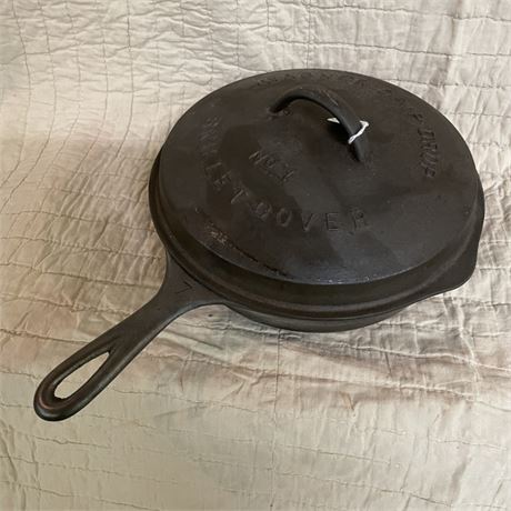 Vintage Wagner Cast Iron Deep Dish Skillet w/ Lid - 1057A