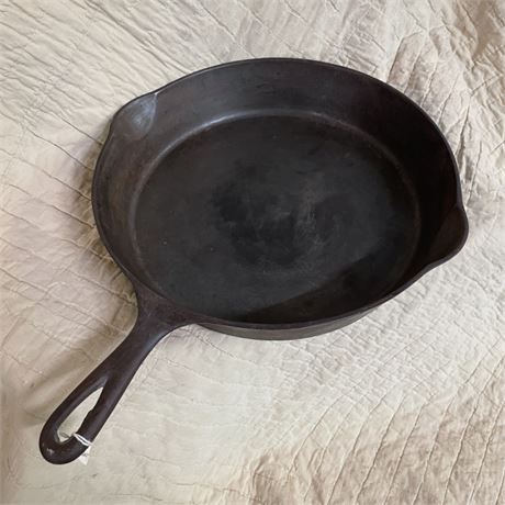 Very Old Vintage Wagner #12 Cast Iron Skillet -