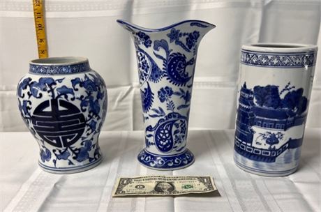 3 Asian porcelain jars