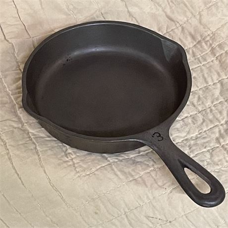 Vintage Wagner Cast Iron Skillet #3 - 1053 C