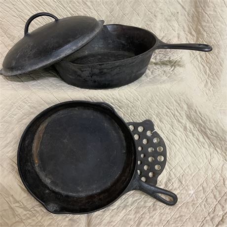 Vintage Cast Iron Pan Pair