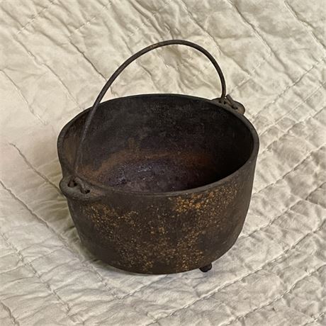 Vintage Wagner Mini Footed Cauldron -