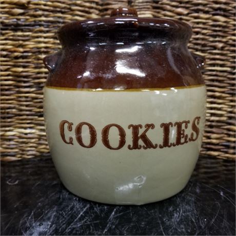 Vintage Monmouth Cookie Jar - 5x7