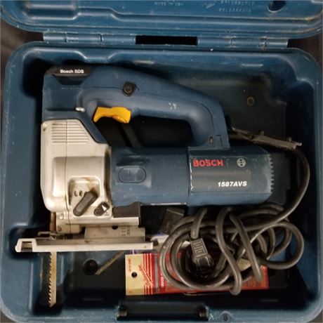 Bosch Jig Saw with Case & Extra Blades