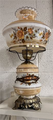 Lamp with yellow roses