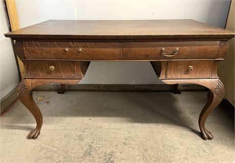 Antique Queen Anne Cabriole Legs & Dovetail Drawers - 50x30x29