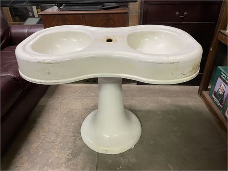 Antique Double Basin Sink - 43x27x32