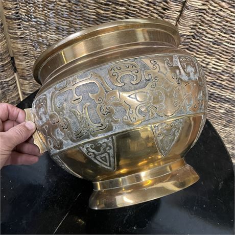 Vintage Brass Pot...14"dia...10' Tall