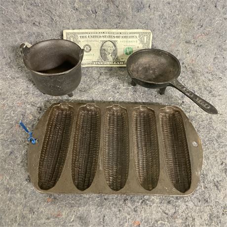 Cast Iron Bullet Mold/ Muffin Pan / Cauldron