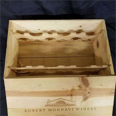 Nice Wood Mondavi Wine Case