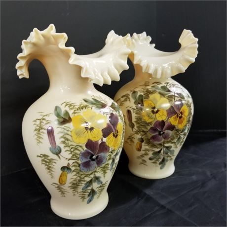 Beautiful Vintage Scalloped Top Vases 12"⬆️