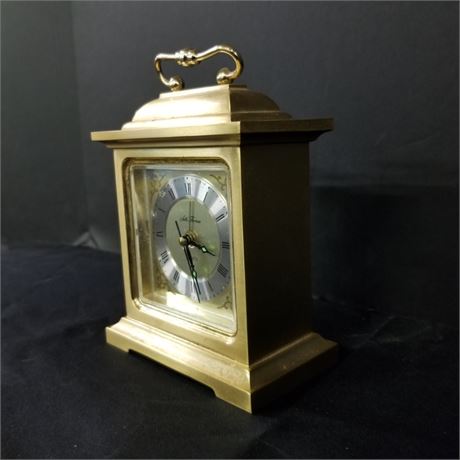 Small Seth Thomas Quartz Mantle Clock - 🕰️.