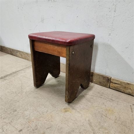 Vintage Heavy Vanity Bench/Stool - 15x13x17