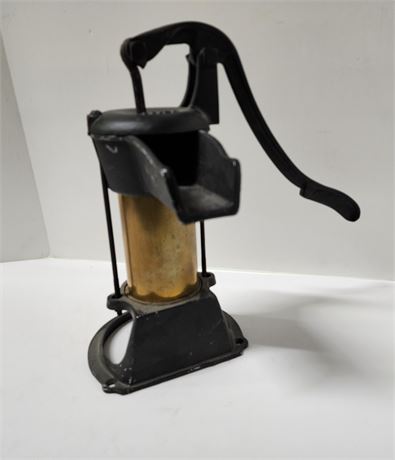 Antique Cast Iron & Copper Hand Water Pump - 14"⬆️