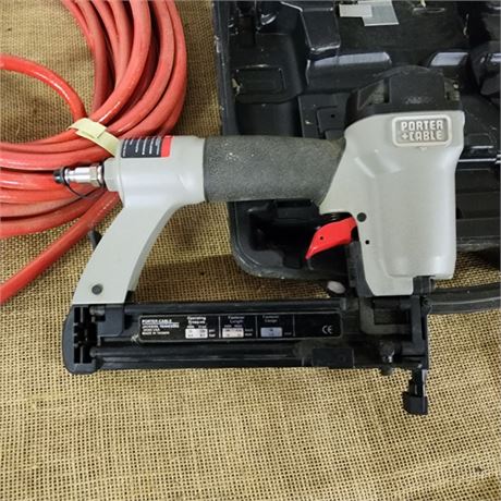 Porter Cable Pneumatic Stapler/Case & Air Hose